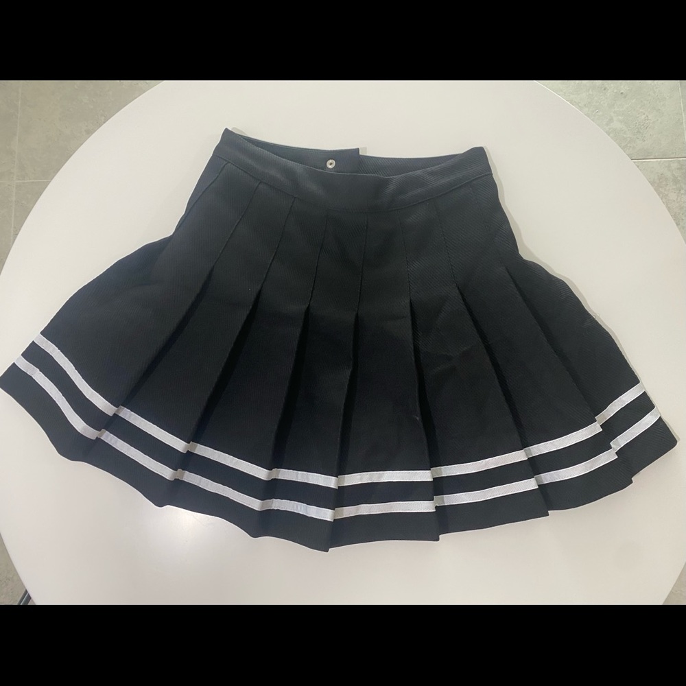 H&M black skirt